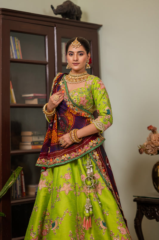 A stunning maroon pure ojariya bandhej chunari featuring zardozi kardana sequins work chunari beautifully adorned with fine craftsmanship and exquisite detailing, perfect for festive and special occasions.